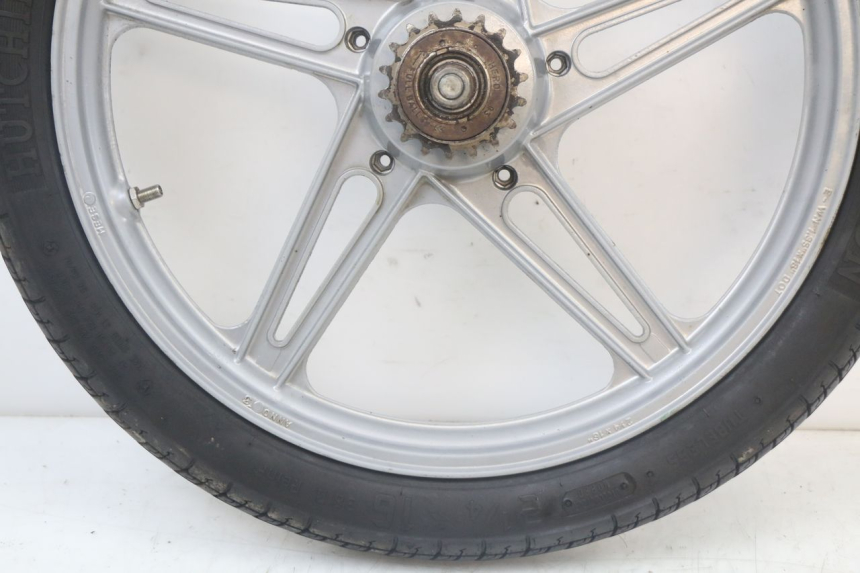 photo de CERCHIO POSTERIORE PEUGEOT 103 VOGUE VS2 50 (2004 - 2017) - Primo piano tecnico