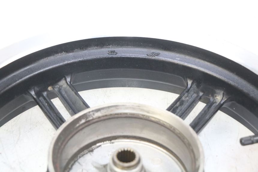 photo de CERCHIO POSTERIORE KYMCO AGILITY 16+ 4T 50 (2018 - 2023) - Caratteristiche distintive