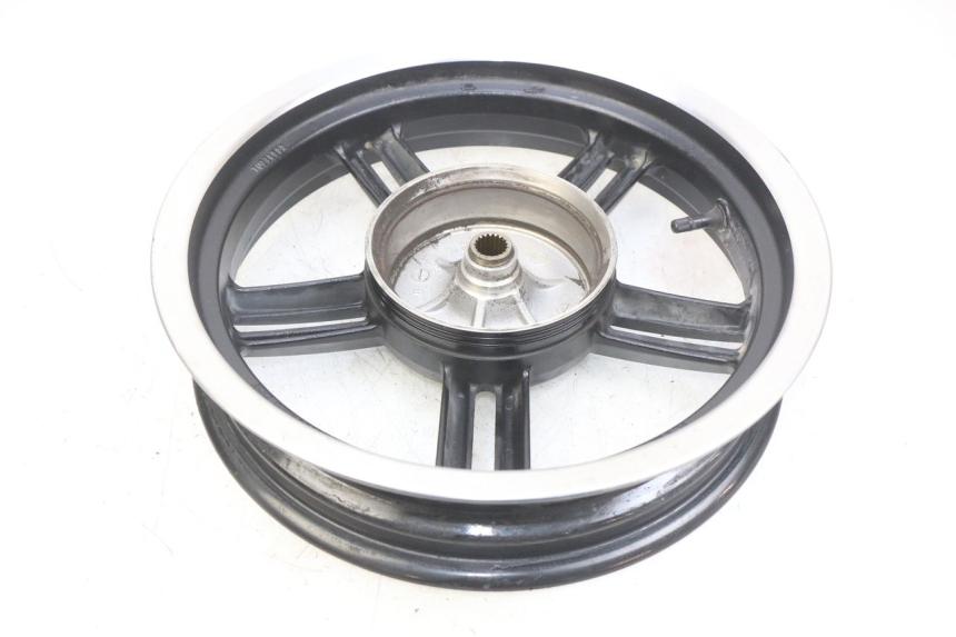 photo de CERCHIO POSTERIORE KYMCO AGILITY 16+ 4T 50 (2018 - 2023) - Zoom sui componenti