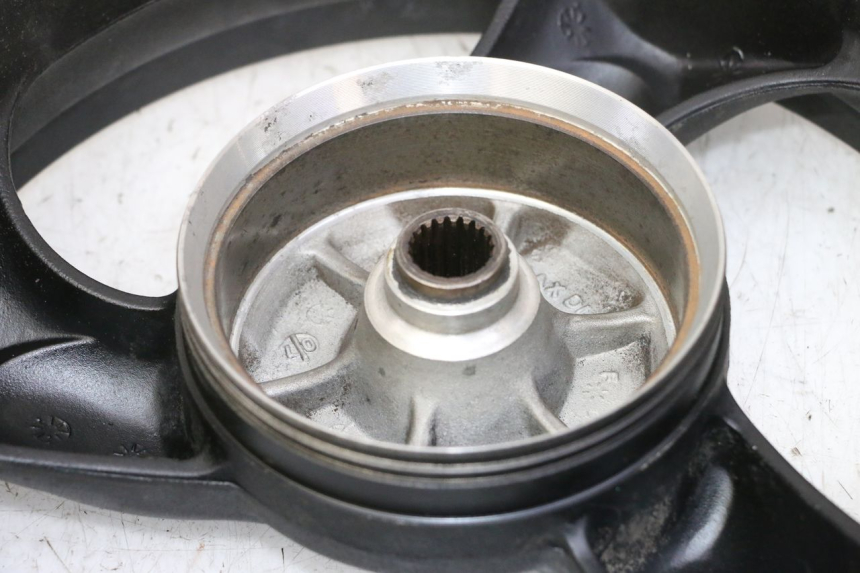 photo de CERCHIO POSTERIORE KYMCO AGILITY 4T 50 (2005 - 2018) - Focus sulla struttura