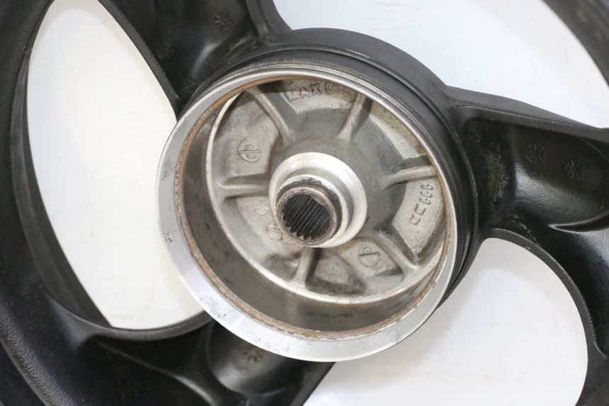 photo de CERCHIO POSTERIORE KYMCO AGILITY 4T 50 (2005 - 2018) - Primo piano tecnico