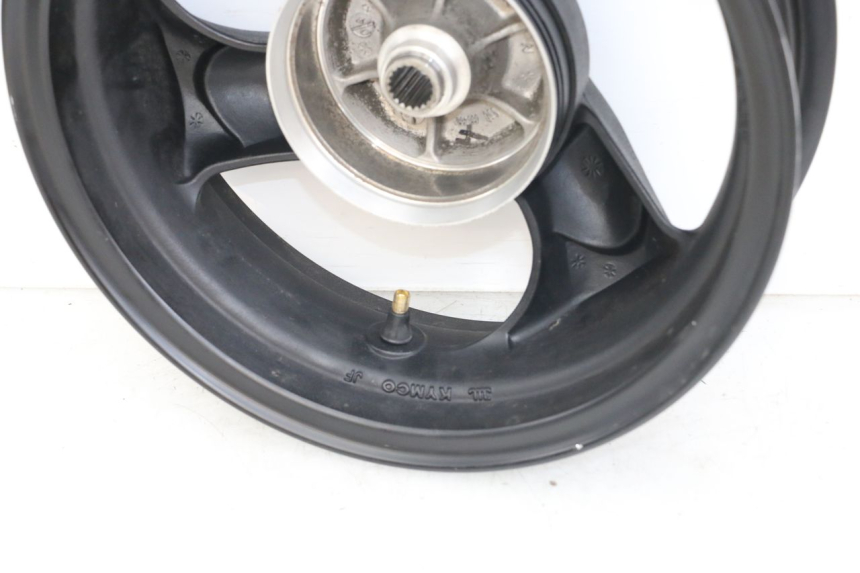 photo de CERCHIO POSTERIORE KYMCO AGILITY FR 2T 50 (2012 - 2017) - Zoom sullo stato d'uso