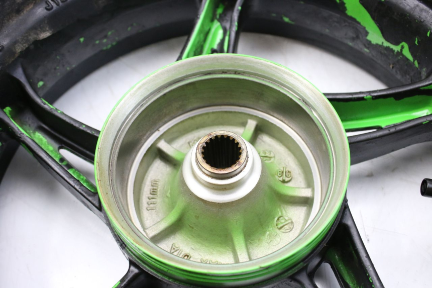 photo de CERCHIO POSTERIORE KYMCO AGILITY NAKED RENOUVO 4T 50 (2018 - 2020) - Vista d'insieme del prodotto