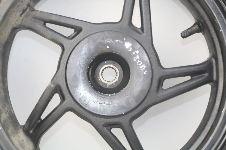 photo de CERCHIO POSTERIORE KYMCO AGILITY RS 2T 50 (2009 - 2013) - Caratteristiche distintive