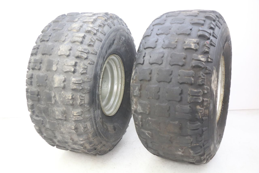 photo de CERCHIO POSTERIORE YAMAHA BLASTER 200 (2003 - 2007) - Primo piano ad alta risoluzione