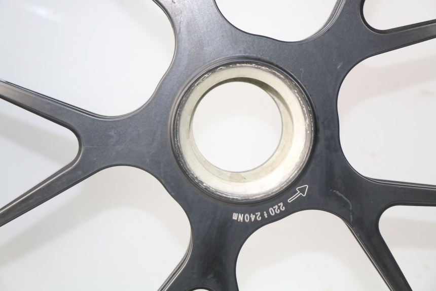 photo de CERCHIO POSTERIORE MV AGUSTA BRUTALE R WALLY 910 (2008 - 2008) - Ispezione visiva dettagliata