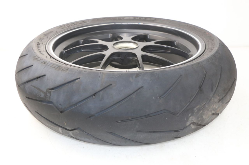 photo de CERCHIO POSTERIORE MV AGUSTA BRUTALE R WALLY 910 (2008 - 2008) - Dettagli dei punti di fissaggio