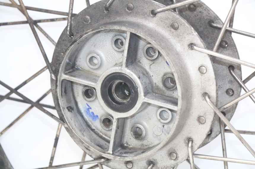 photo de CERCHIO POSTERIORE ROYAL ENFIELD BULLET CLASSIC 500 (2017 - 2020) - Primo piano ad alta risoluzione