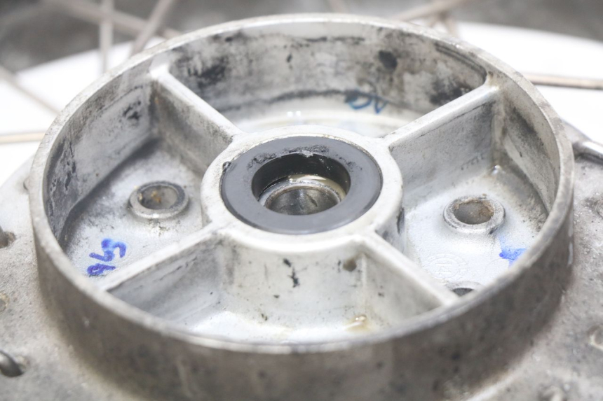 photo de CERCHIO POSTERIORE ROYAL ENFIELD BULLET CLASSIC 500 (2017 - 2020) - Dettagli dei punti di fissaggio