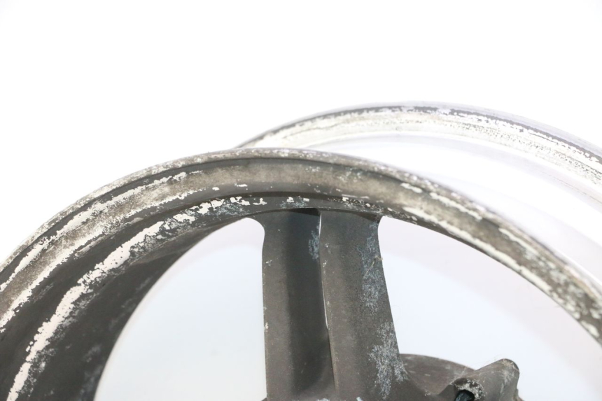 photo de CERCHIO POSTERIORE SUZUKI BURGMAN EXECUTIVE ABS 650 (2006 - 2012) - Dettaglio del componente