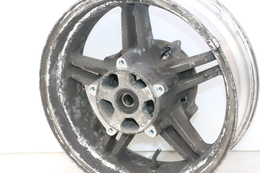 photo de CERCHIO POSTERIORE SUZUKI BURGMAN EXECUTIVE ABS 650 (2006 - 2012) - Altra angolazione
