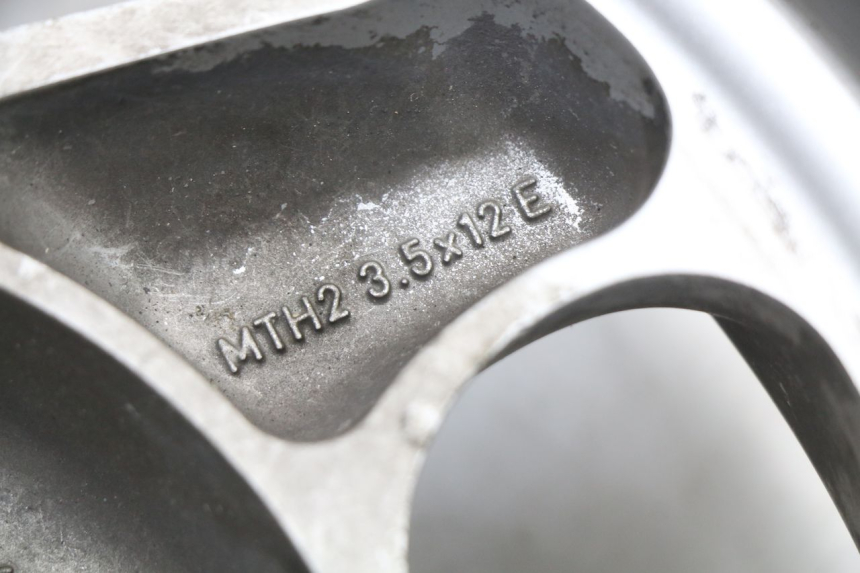 photo de CERCHIO POSTERIORE BMW C1 125 (2000 - 2003) - Altra vista dell'articolo