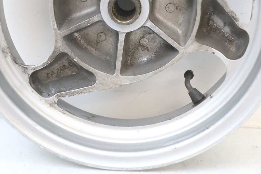 photo de CERCHIO POSTERIORE BMW C1 125 (2000 - 2003) - Stato della superficie e materiale