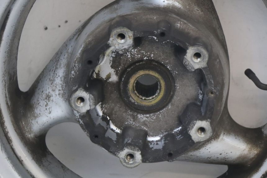 photo de CERCHIO POSTERIORE BMW C1 125 (2000 - 2003) - Primo piano tecnico