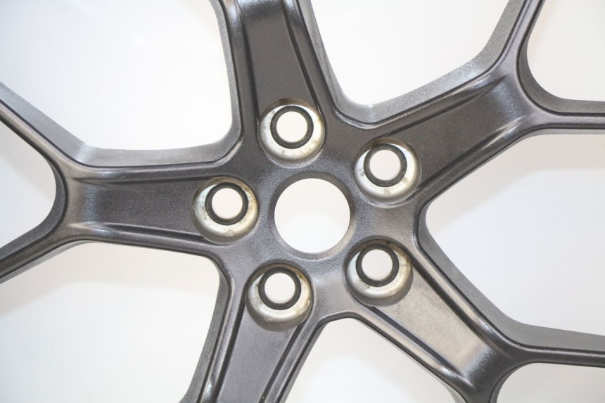 photo de CERCHIO POSTERIORE HONDA CB R 1000 (2018 - 2023) - Zoom sui componenti