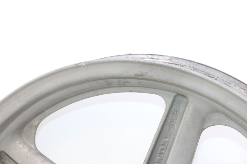 photo de CERCHIO POSTERIORE HONDA CB TWO FIFTY 250 (1991 - 2002) - Dettagli dei punti di fissaggio