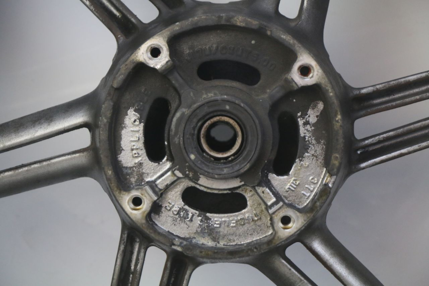 photo de CERCHIO POSTERIORE HONDA CBF 500 (2004 - 2007) - Focus sulla struttura