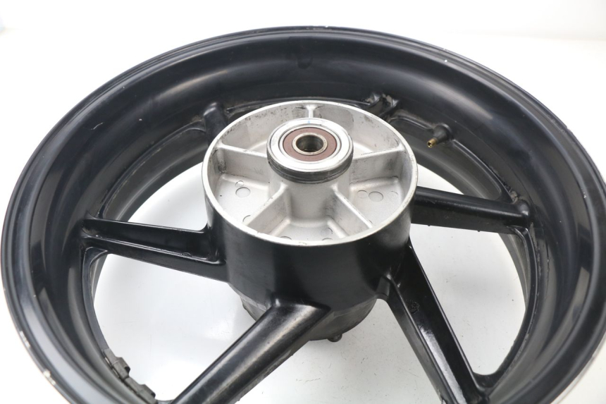 photo de CERCHIO POSTERIORE HONDA CBR 919 RR FIREBLADE 900 (1998 - 1999) - Zoom sullo stato d'uso