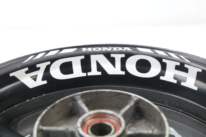 photo de CERCHIO POSTERIORE HONDA CBR 929 RR FIREBLADE 900 (2000 - 2001) - Primo piano tecnico