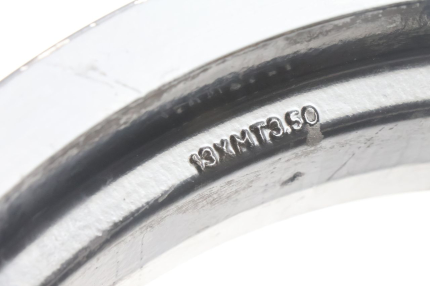 photo de CERCHIO POSTERIORE PEUGEOT CITYSTAR 2T 50 (2018 - 2021) - Primo piano ad alta risoluzione