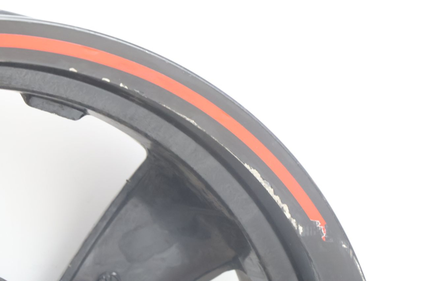 photo de CERCHIO POSTERIORE PEUGEOT CITYSTAR 2T 50 (2018 - 2021) - Stato della superficie e materiale