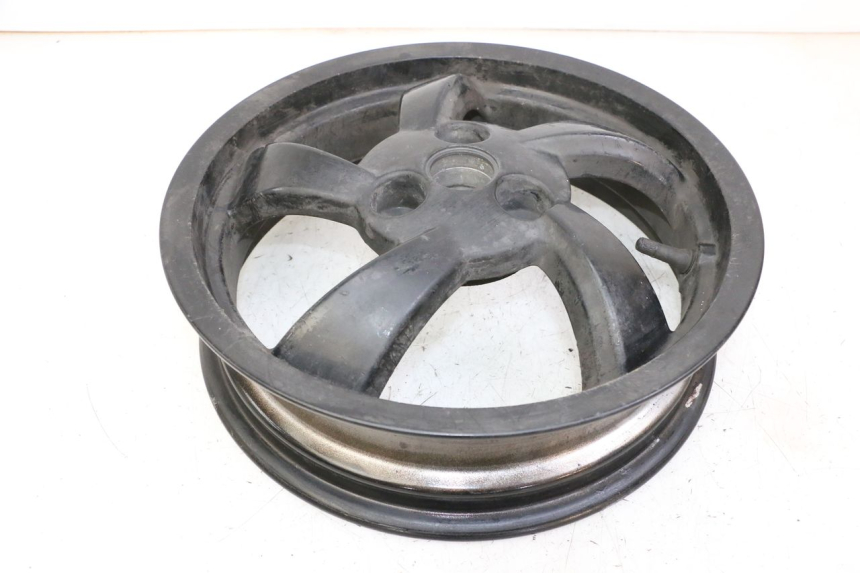 photo de CERCHIO POSTERIORE PEUGEOT CITYSTAR 50 (2013 - 2017) - Dettaglio del componente