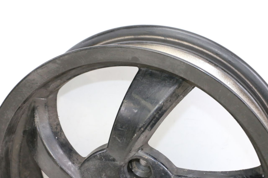 photo de CERCHIO POSTERIORE PEUGEOT CITYSTAR 50 (2013 - 2017) - Stato della superficie e materiale