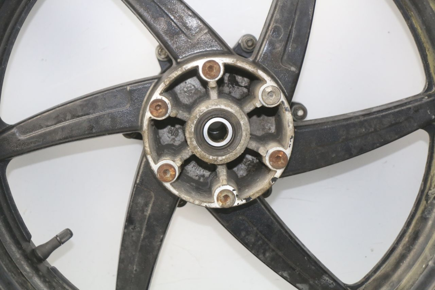 photo de CERCHIO POSTERIORE HYOSUNG COMET GTR 125 (2007 - 2014) - Caratteristiche distintive