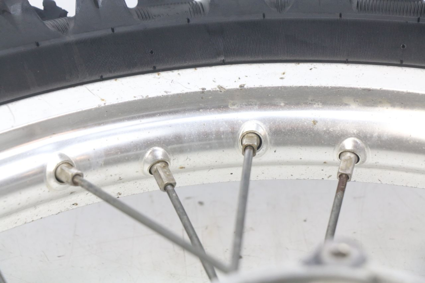 photo de CERCHIO POSTERIORE HONDA CRF 250 (2016 - 2017) - Primo piano tecnico