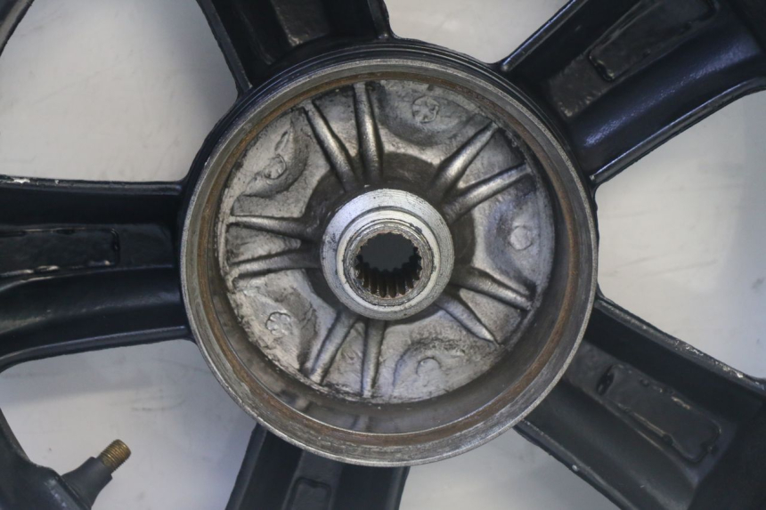 photo de CERCHIO POSTERIORE SYM CROX 4T 50 (2016 - 2023) - Marcature e riferimenti originali