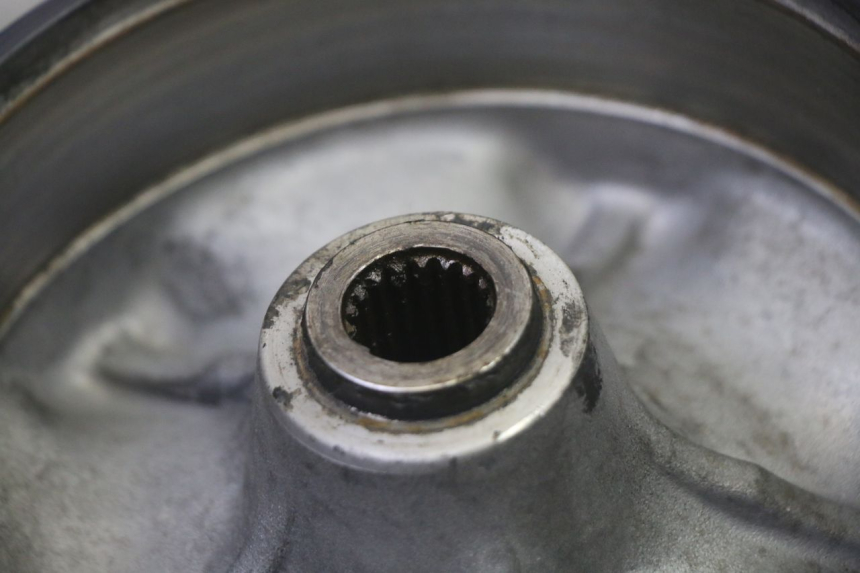 photo de CERCHIO POSTERIORE YAMAHA CYGNUS X INJECTION 125 (2007 - 2013) - Caratteristiche distintive