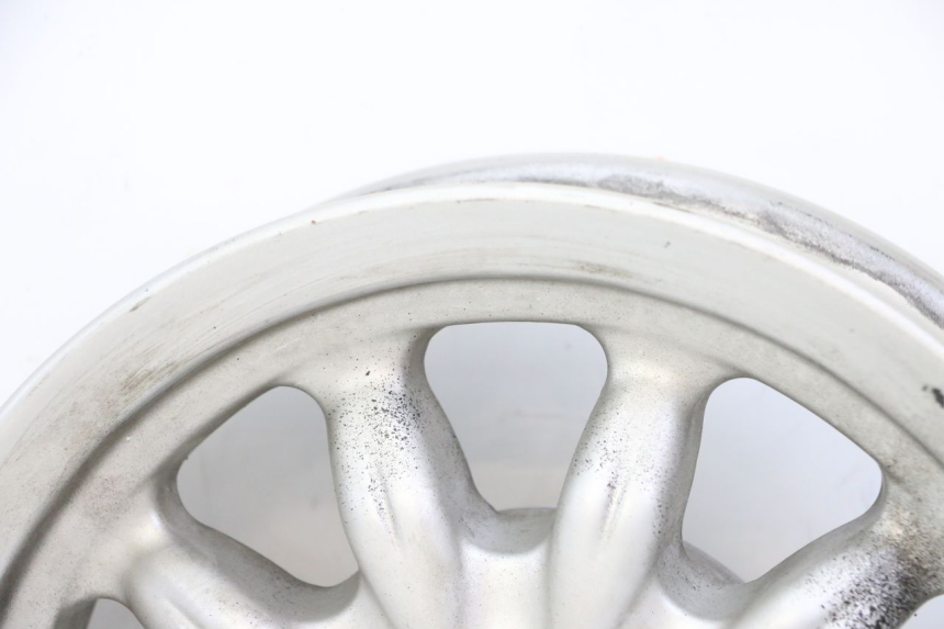 photo de CERCHIO POSTERIORE DAELIM BESBI 125 (2007 - 2008) - Stato della superficie e materiale