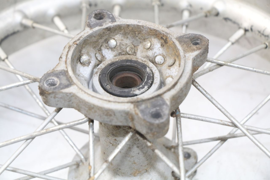 photo de CERCHIO POSTERIORE CRZ DIRTBIKE 140 - Zoom sullo stato d'uso