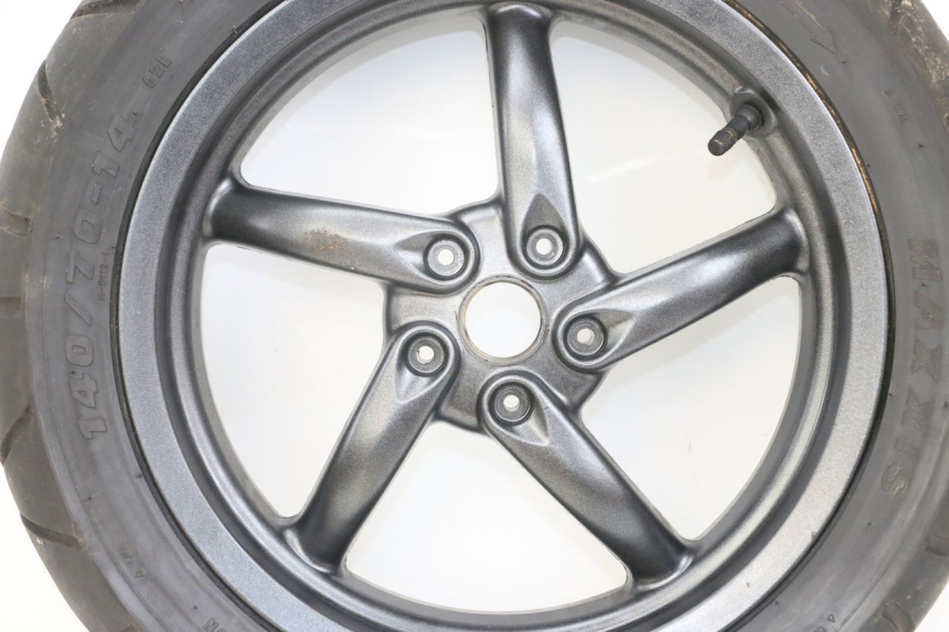 photo de CERCHIO POSTERIORE GILERA DNA 50 (2000 - 2007) - Dettagli dei punti di fissaggio