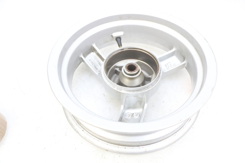 photo de CERCHIO POSTERIORE PEUGEOT E-VIVACITY 1 (2012 - 2018) - Zoom sui componenti