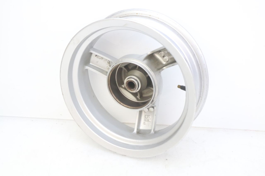 photo de CERCHIO POSTERIORE PEUGEOT E-VIVACITY 1 (2012 - 2018) - Primo piano tecnico