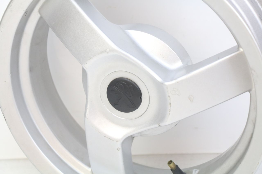 photo de CERCHIO POSTERIORE PEUGEOT E-VIVACITY 1 (2012 - 2018) - Dettagli dei punti di fissaggio