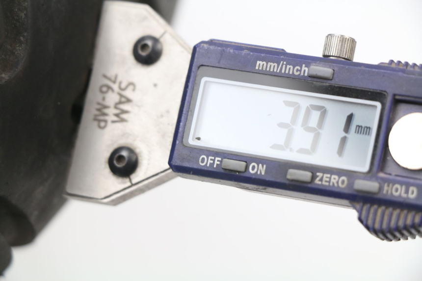 photo de CERCHIO POSTERIORE PEUGEOT ELYSEO 50 (1998 - 2001) - Primo piano tecnico