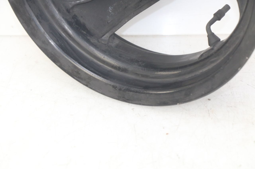 photo de CERCHIO POSTERIORE PEUGEOT ELYSTAR 50 (2002 - 2014) - Zoom sullo stato d'uso