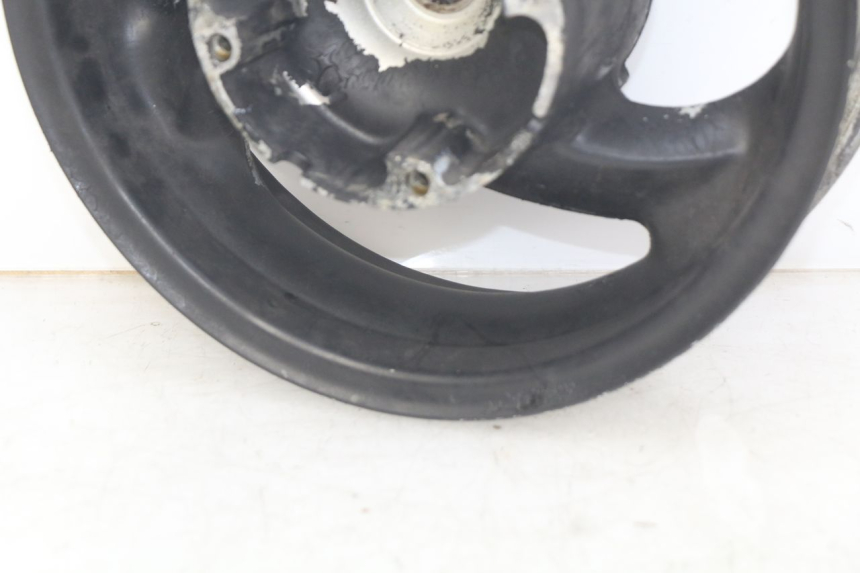 photo de CERCHIO POSTERIORE HONDA FES PANTHEON 125 (2003 - 2007) - Zoom sullo stato d'uso