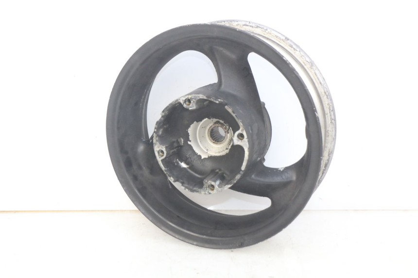 photo de CERCHIO POSTERIORE HONDA FES PANTHEON 125 (2003 - 2007) - Primo piano tecnico