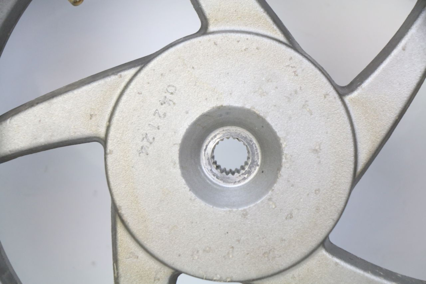 photo de CERCHIO POSTERIORE SYM FIDDLE 2 50 (2008 - 2013) - Primo piano ad alta risoluzione