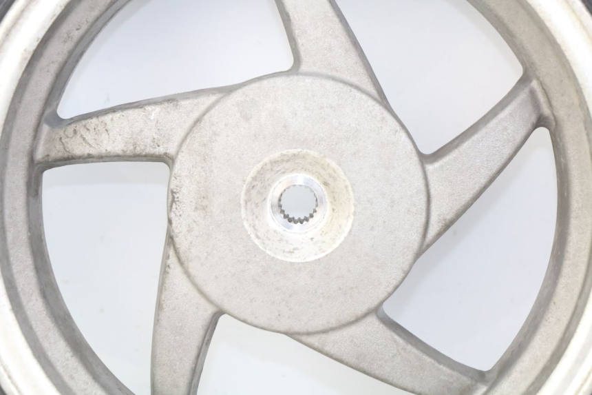 photo de CERCHIO POSTERIORE SYM FIDDLE 2 50 (2008 - 2013) - Zoom sui componenti