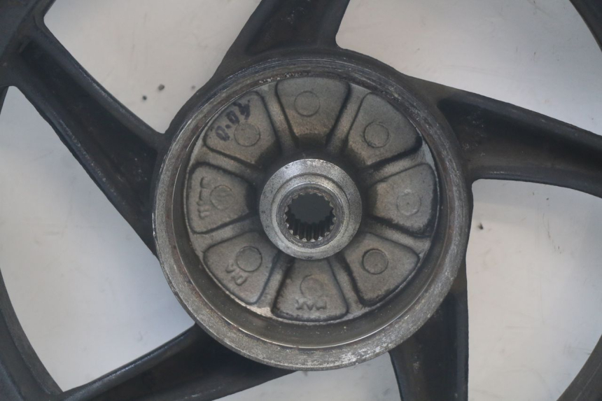 photo de CERCHIO POSTERIORE SYM FIDDLE 2 50 (2008 - 2013) - Marcature e riferimenti originali