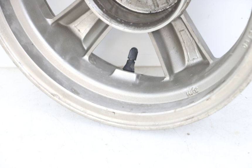 photo de CERCHIO POSTERIORE SYM FIDDLE 3 III 50 (2014 - 2020) - Zoom sullo stato d'uso