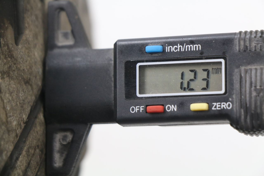 photo de CERCHIO POSTERIORE YAMAHA FJR ABS 1300 (2006 - 2012) - Zoom sullo stato d'uso