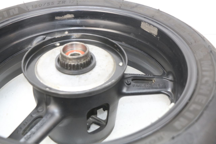 photo de CERCHIO POSTERIORE YAMAHA FJR ABS 1300 (2016 - 2020) - Zoom sullo stato d'uso