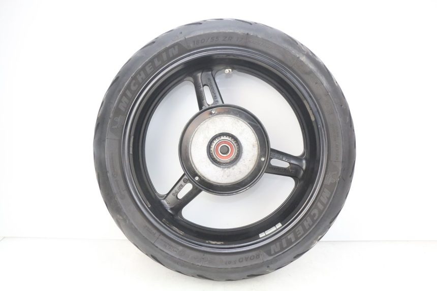 photo de CERCHIO POSTERIORE YAMAHA FJR ABS 1300 (2016 - 2020) - Stato della superficie e materiale