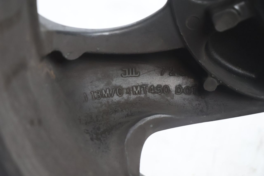 photo de CERCHIO POSTERIORE HONDA FJS SILVER WING SILVERWING 400 (2005 - 2008) - Caratteristiche distintive