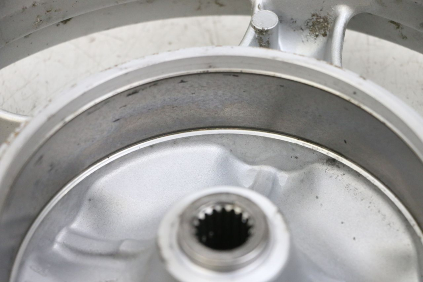 photo de CERCHIO POSTERIORE MBK FLAME X 125 (2007 - 2016) - Primo piano ad alta risoluzione